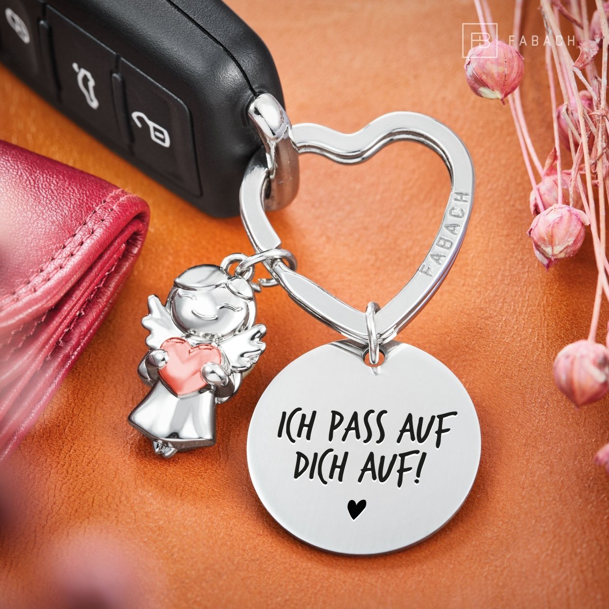 "Ich liebe dich" Schutzengel Schlüsselanhänger - Schutzengel Star mit Herz und Gravur Plättchen mit liebevoller Botschaft - FABACH – Die Schlüsselanhänger-Schmiede