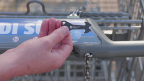 "Trolley Key" (silber) Kompakter Einkaufswagenlöser für Frontlader-Einkaufswagen