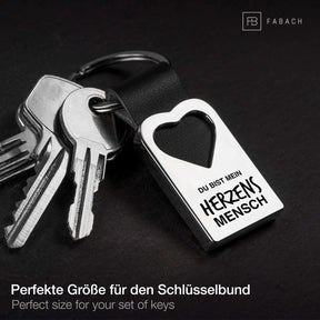 "Du bist mein Herzensmensch" Herz-Schlüsselanhänger mit Gravur aus Leder - FABACH