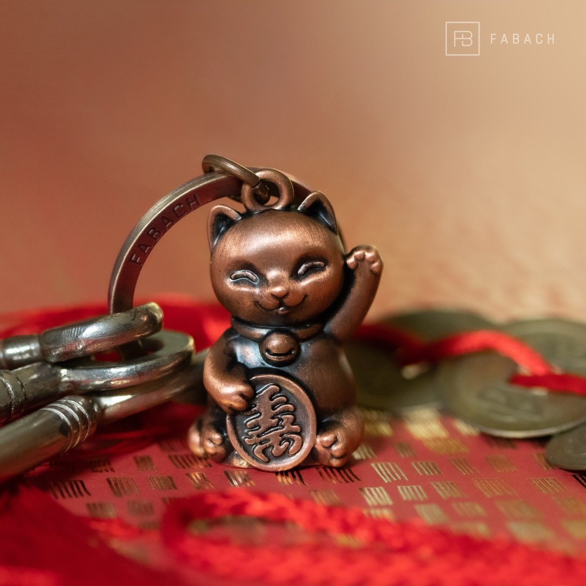 Glückskatze Winkekatze Schlüsselanhänger "Maneki Neko" - Süßer Lucky Cat Katze Anhänger - Katze Glücksbringer - FABACH