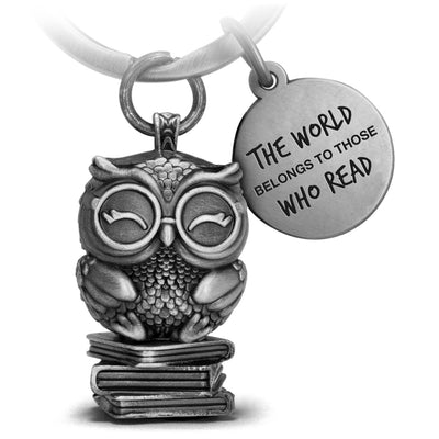 "The world belongs to those who read" owl keychain book owl "Bookowl" with engraving - cute owl lucky charm