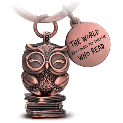 "The world belongs to those who read" owl keychain book owl "Bookowl" with engraving - cute owl lucky charm