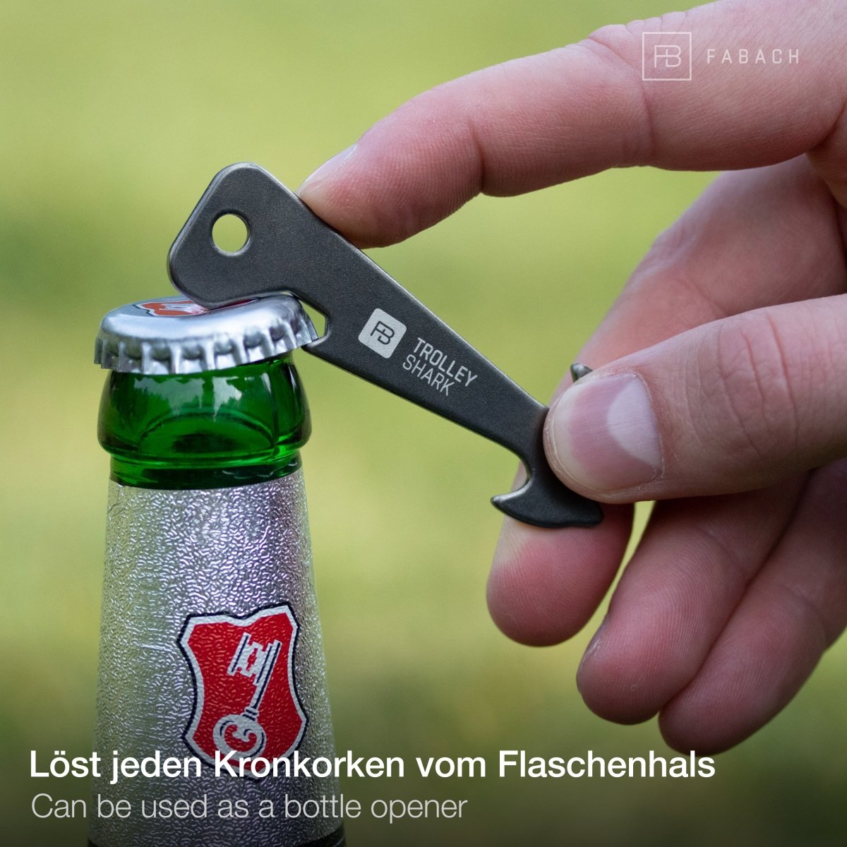 "Trolley Shark" (schwarz) Einkaufswagenlöser mit Flaschenöffner aus Edelstahl - FABACH