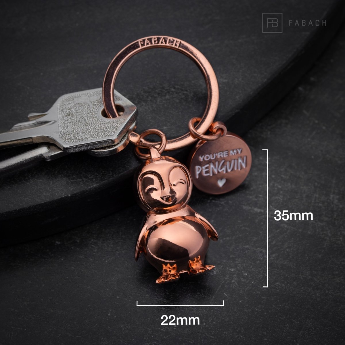 "You're my penguin" Pinguin Schlüsselanhänger "Frosty" mit Gravur - Süßer Pinguin Glücksbringer als Geschenk für Partner - FABACH#farbe_roségold#botschaft_you're my penguin