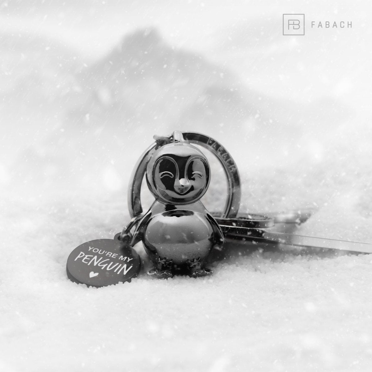 "You're my penguin" Pinguin Schlüsselanhänger "Frosty" mit Gravur - Süßer Pinguin Glücksbringer als Geschenk für Partner - FABACH#farbe_schwarz#botschaft_you're my penguin